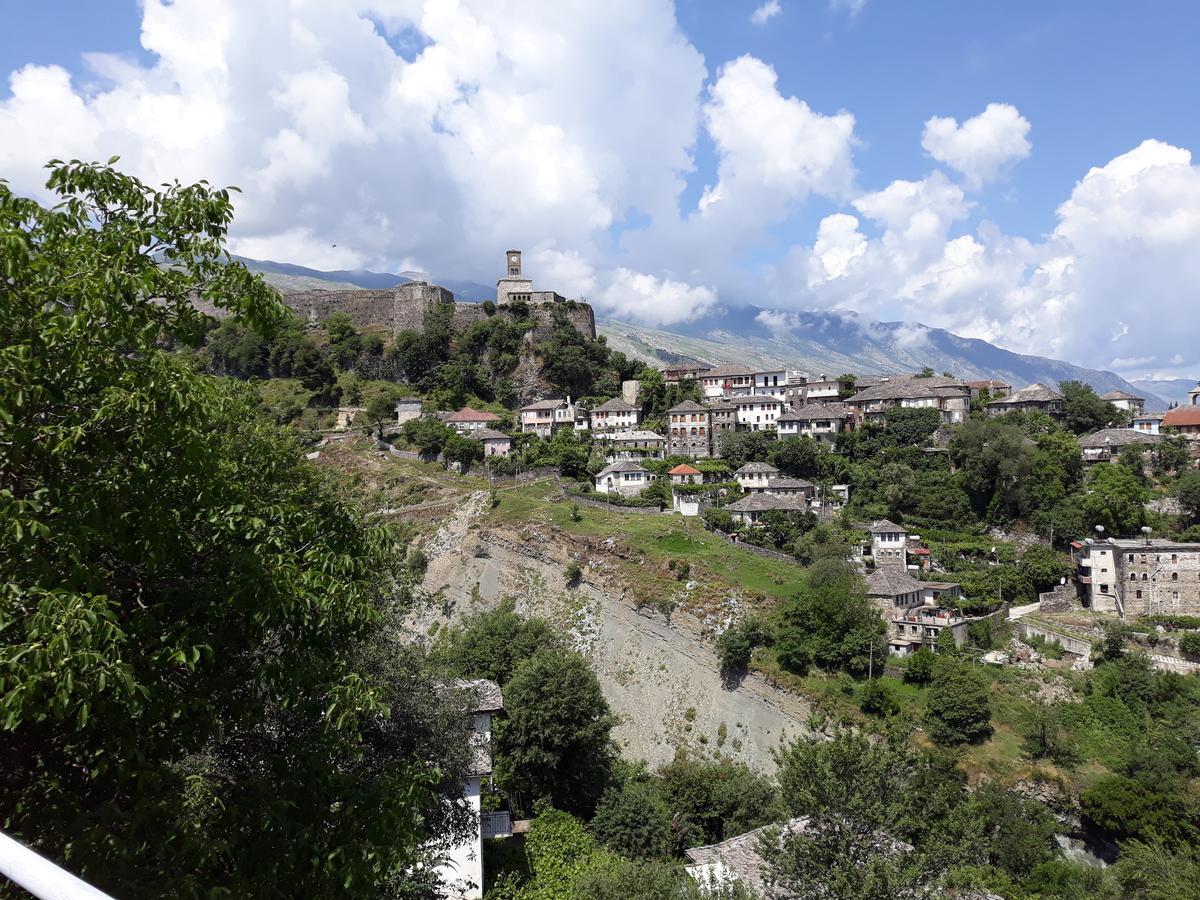 Guest House Argjiro Castle Gjirokaster Exterior photo